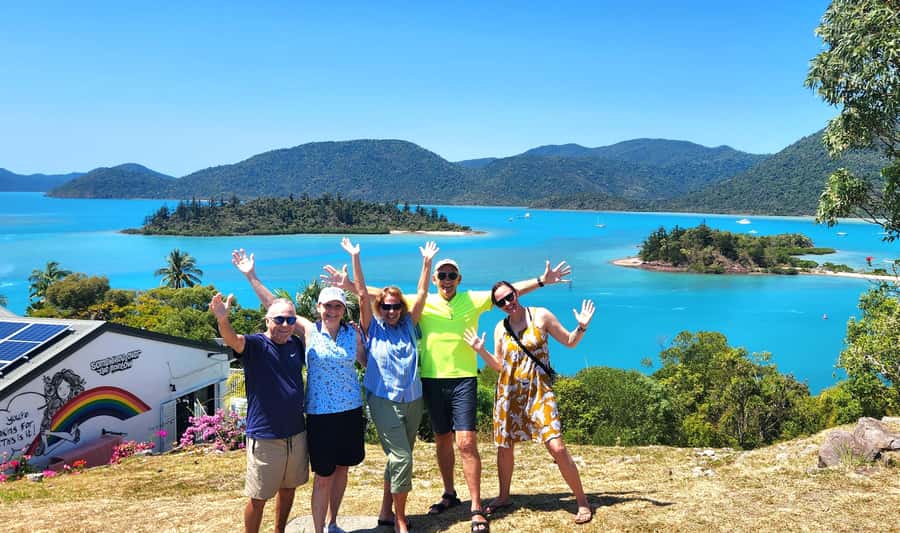 Airlie Beach 3 hr Sightseeing Explorer: Snaps & highlights - Small-group comfort: up to 10 people and a guide who talks
