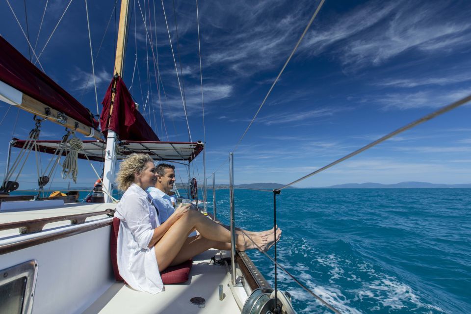 Airlie Beach: Adults-Only Whitehaven Beach Sailing Tour - Sunset over Airlie Beach: sparkling wine and a proper finish