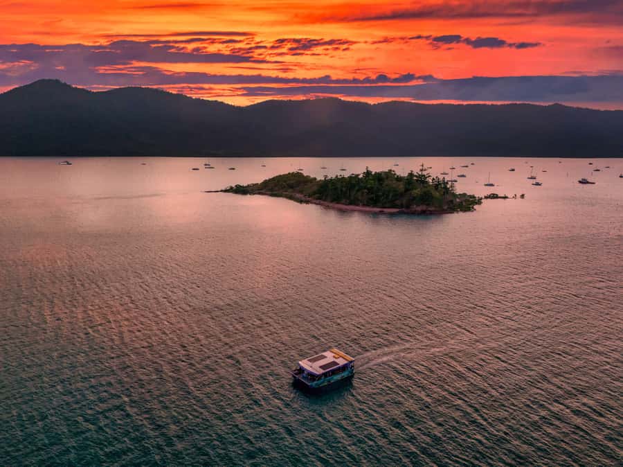 Airlie Beach: Bottoms Up Sunset Cruise with Drink - Why the Shute Harbour sunset cruise feels worth your evening