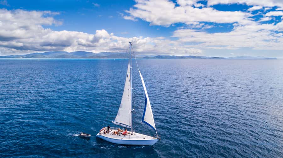 Airlie Beach: Great Barrier Reef 2-Day, 2-Night Sailing Tour - Mandrake on the Water: Small-Group Sailing from Airlie Beach