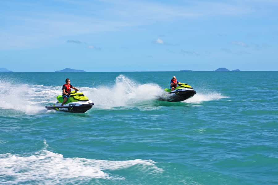 Airlie Beach: Jet Ski Safari Hour of Power and Marine Life - Rufus & Co. Cafe check-in and the safety briefing you can’t skip