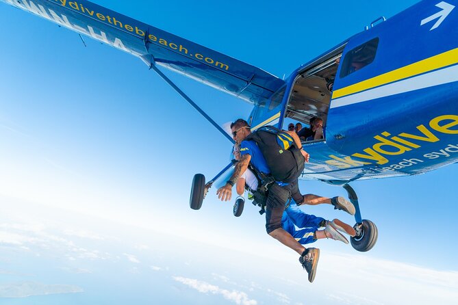 Airlie Beach Tandem Skydive Over the Whitsunday Islands - What’s Included (and What You Pay Extra For)