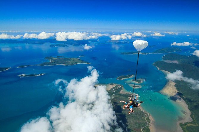 Airlie Beach Tandem Skydive Over the Whitsunday Islands - Freefall at Over 220 km/h: How Long It Lasts