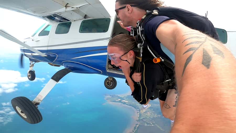 Airlie Beach: Tandem Skydiving Experience with Beach Landing - The safety briefing: how you go from nervous to ready