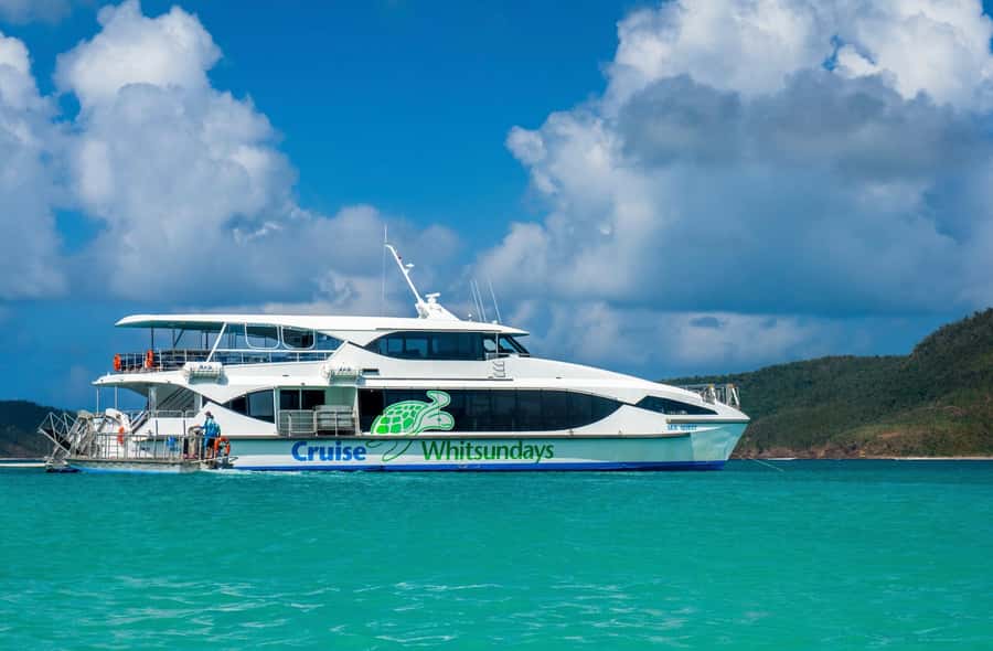 Airlie Beach: Whitehaven Beach Cruise and Hill Inlet - Whitehaven Beach: the main event and how to use your time