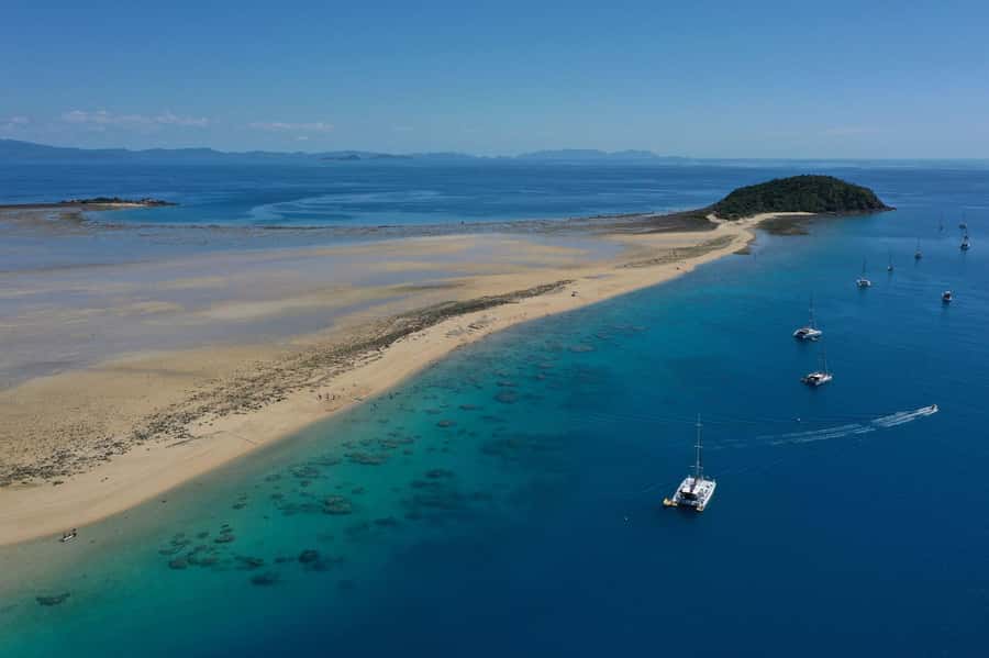 Airlie Beach: Whitsunday Islands Sailing, SUP & Snorkel Tour - SV Wings III: the Airlie Beach catamaran that feels built for comfort