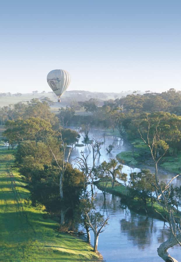 Avon Valley: Hot Air Balloon Flight - Getting to Windward Ballooning Perth (Avon Valley) and starting on the right note