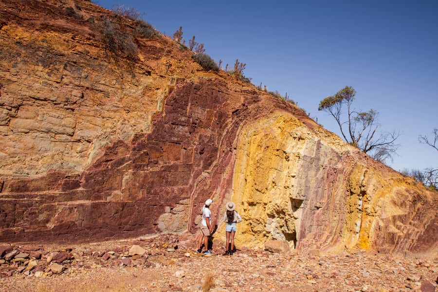Ayers Rock: Kings Canyon West MacDonnell 3-Day Camping Tour - Ayers Rock to Alice Springs: the routing that helps you see more
