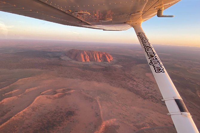 Ayers Rock Scenic Plane Flight: Desert Explorer - Pilots, headsets, and onboard commentary: where the value hides