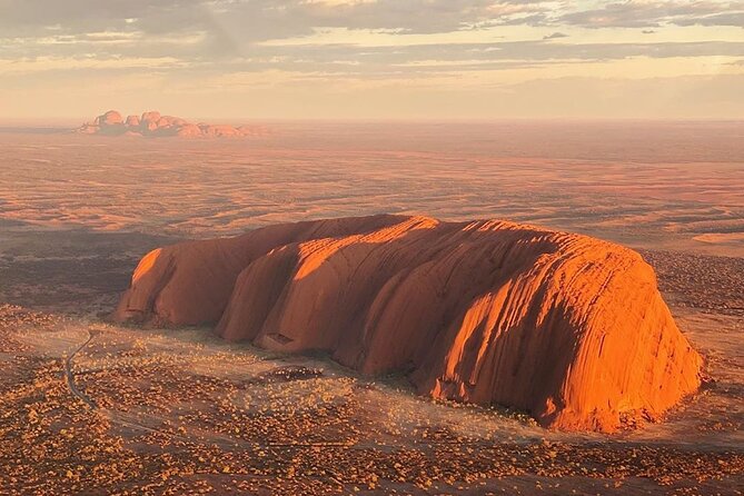 Ayers Rock Scenic Plane Flight: Desert Explorer - Hotel pickup and airport handoff: the flow of your day