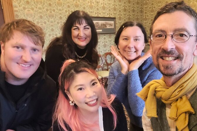 Ballarat Foodie and Gin Distillery Tour - Stop 1: Ballarat Railway Station to a secret gin distillery and local cheese