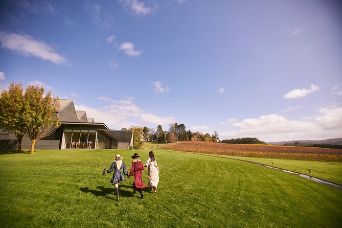 Barossa Small Group Wine Tours with Wine Tasting and Lunch - Who this Barossa small-group tour is best for