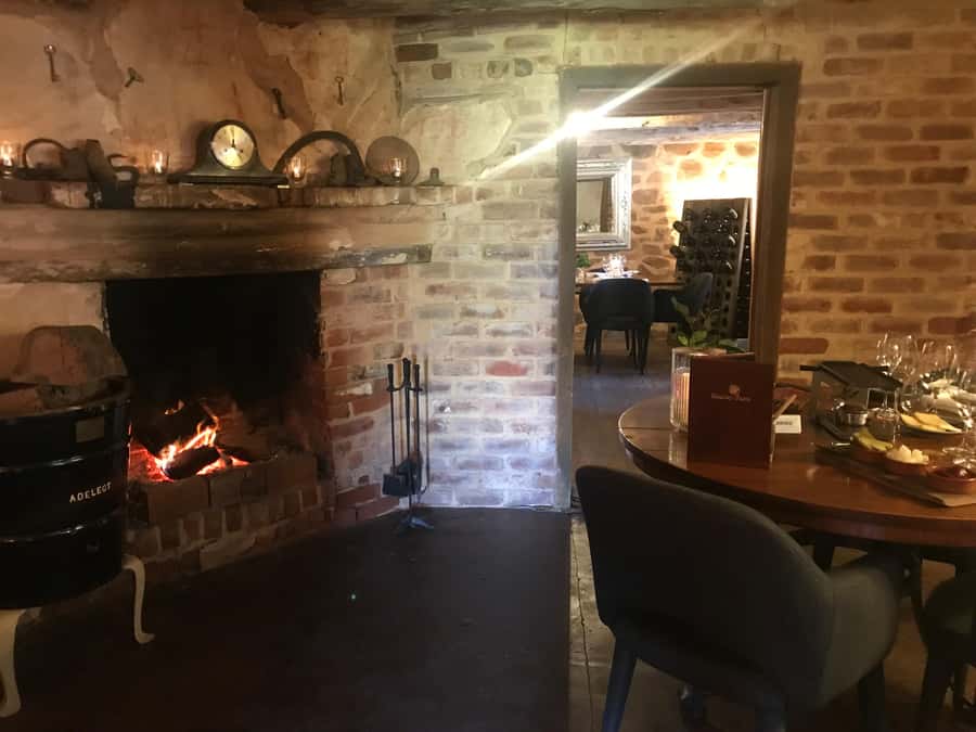 Barossa Valley: Small Group Wine Tour (Includes Lunch) - Door-to-Door Pickup in a Mercedes Benz Valente