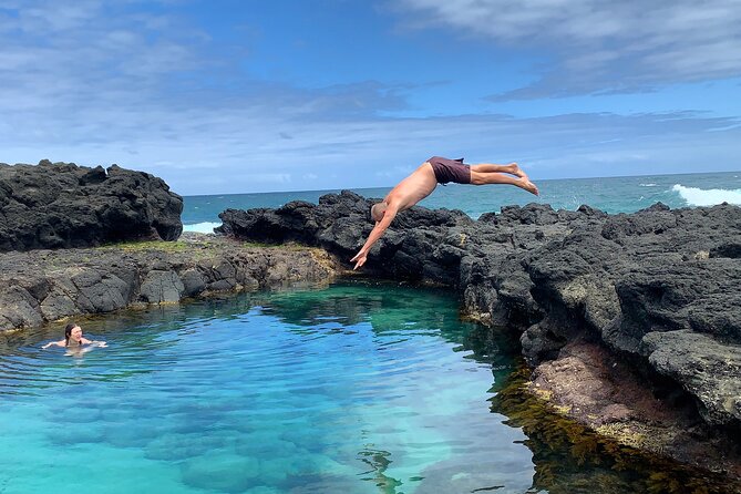 Behind The Bay - Explore Like a Local: Waterfalls/paddleboarding - Stop 2: Lake Ainsworth tea tree lake time (plus paddleboarding)