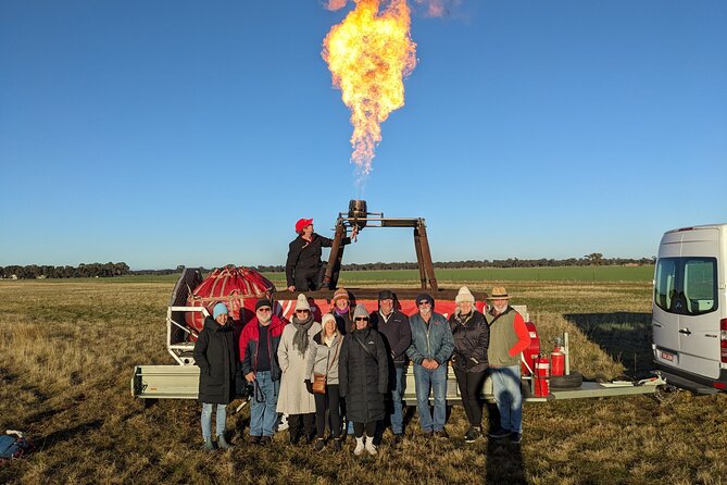 Bendigo Premium Balloon Flight plus buffet champagne breakfast - A 5:30am sunrise balloon from Lake Weeroona