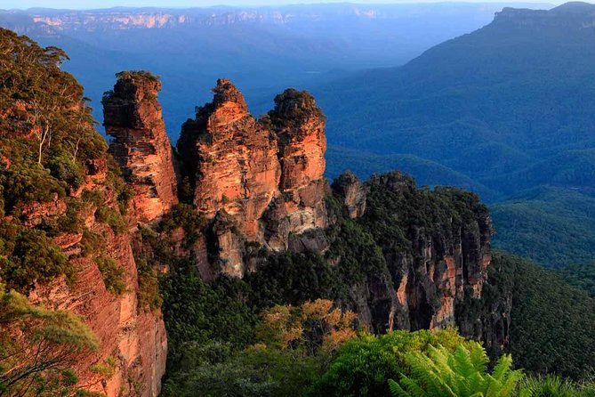Blue Mountains Day Tour :Wildlife, Waterfall Walk & Three Sisters - The guide factor: why English-speaking direction matters