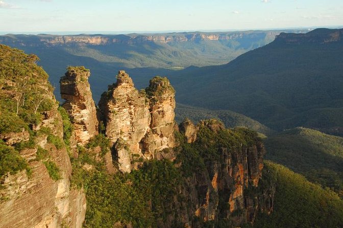 Blue Mountains Deluxe Small-Group Eco Wildlife Tour from Sydney - Calmsley Hill City Farm: wildlife first, coffee second