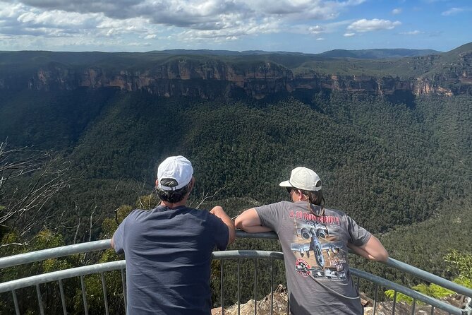 Blue Mountains Private Tour & Scenic World Included - Cahill’s Lookout and Echo Point for classic Blue Mountains views