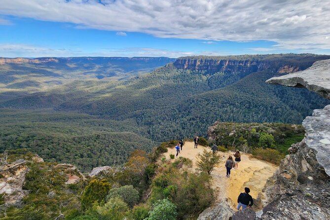 Blue Mountains Small Group Tour with Waterfall Walk & Fresh Lunch - Stop by Stop: Wentworth Falls, Echo Point, and the Three Sisters