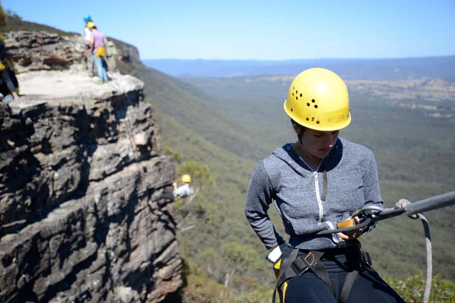 Blue Mountains: Spectacular Half Day Abseiling Adventure - Minimum age and fitness reality check