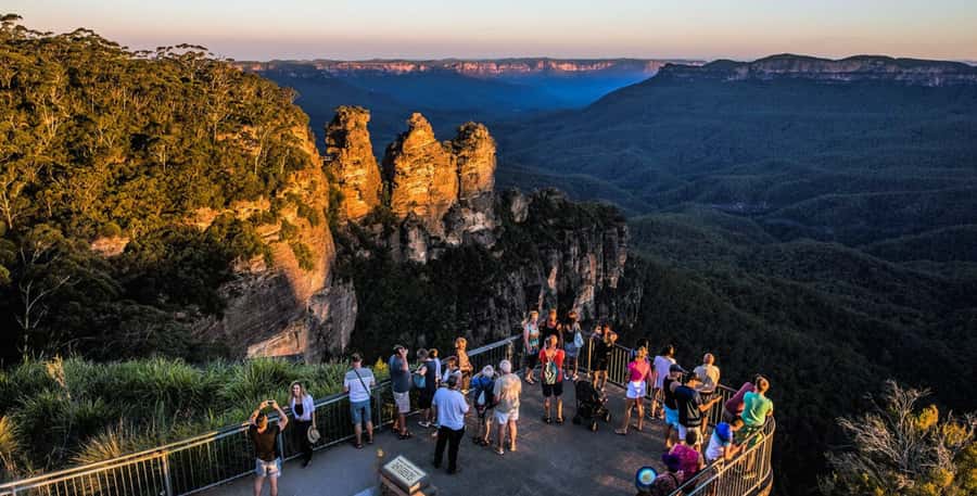 Blue Mountains Tour from Sydney - Full Day Private Tours - Sydney pickup and luxury vehicles that make the day feel easy