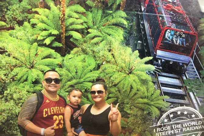 Blue Mountains Tour PRIVATE with Wildlife Park and River Cruise - Getting Going: Hotel Pickup and the 8:00 am Start