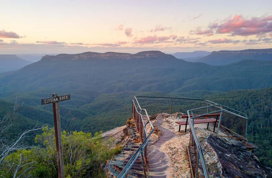 Blue Mountains Tour w/Lunch: Scenic World, Zoo & Koala Photo - Echo Point and the Three Sisters: classic views with legend context