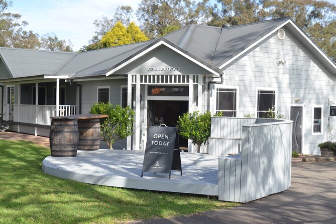 Boutique Wine Tasting Experience in Pokolbin - Service, Hospitality, and the Working-Vineyard Feel