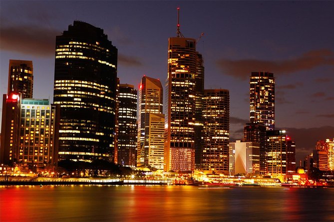 Brisbane City Twilight Kayak - Why a guided twilight kayak beats the usual Brisbane sightseeing