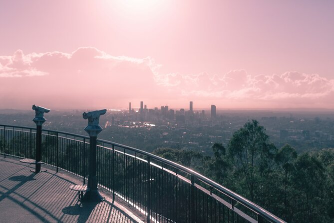 Brisbane Drive by Day - Private Tour - Stop 2: Kangaroo Point Lookout for skyline-and-river photos