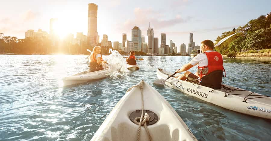 Brisbane: Guided River Kayak Tour - Meeting Riverlife at Kangaroo Point and getting on the water