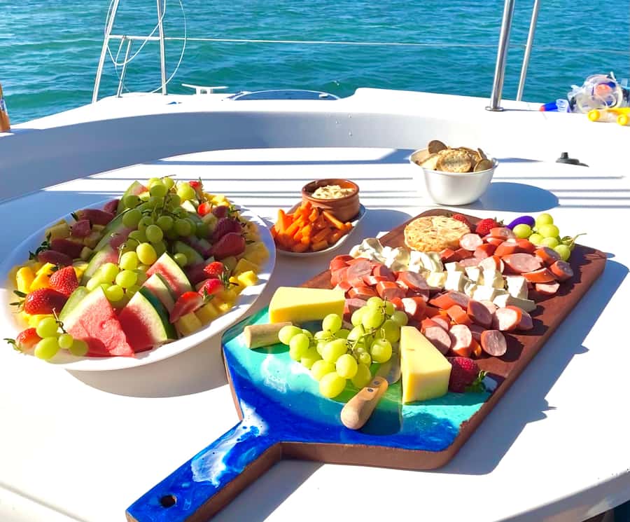 Brisbane: Half-Day Moreton Bay Sailing Cruise with Antipasto - Moreton Bay sailing in 270 minutes (the practical version)
