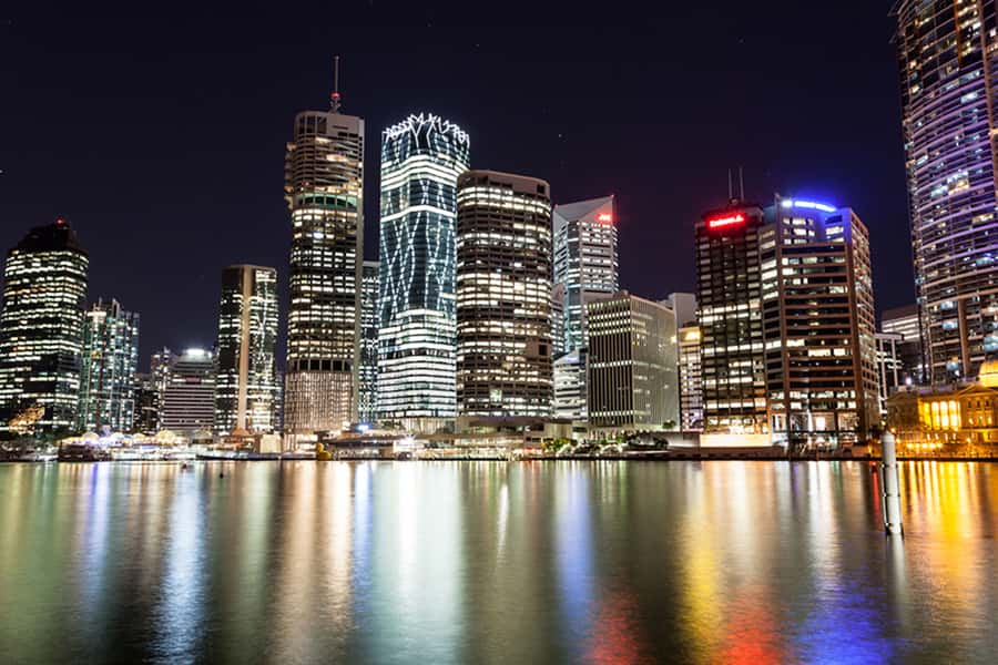 Brisbane: Illuminated River Night Kayak Tour - Getting ready: instruction, single kayaks, and what to wear