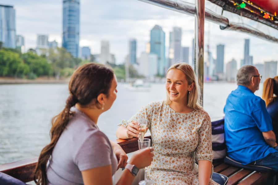 Brisbane: Midday 1.5-Hour Sightseeing Cruise 12.30pm-2.00pm - The sights you’ll actually recognize: Story Bridge, New Farm Park, and Kangaroo Point