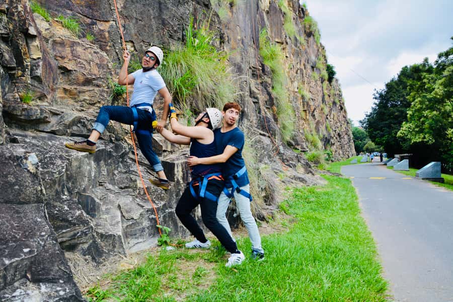 Brisbane: Outdoor Rock Climbing Session - The 8:30am flow: What happens during your 2-hour climbing session