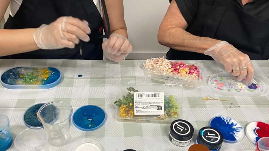Brisbane: Resin Art Classes - Cheeseboards & Coasters - Cheeseboards and Coasters: How Your Design Comes Together
