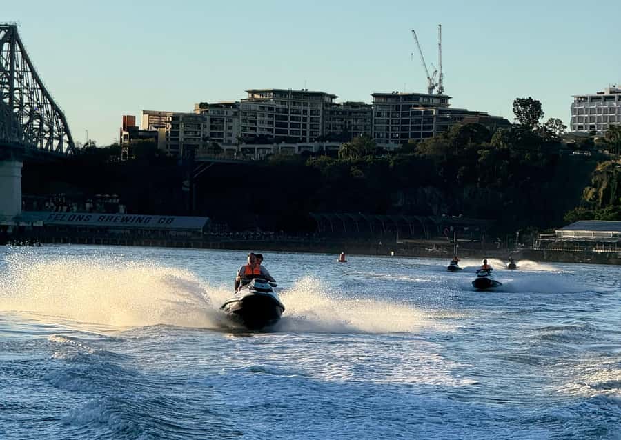 Brisbane: Sunset Jetski Tour on the Brisbane River - Weather, health limits, and the one thing you shouldn’t gamble on