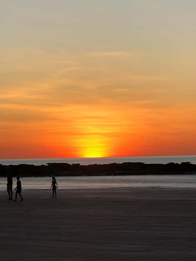Broome: Afternoon Town Tour with Beach Sunset - Spinifex Brewery beer tasting: local taste with a friendly host