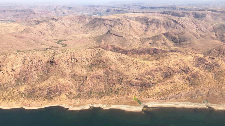 Broome: Fly to Bungles: Best Day Trek with Aboriginal guides - Halls Creek and the Flight Comms: Seeing the Big Picture