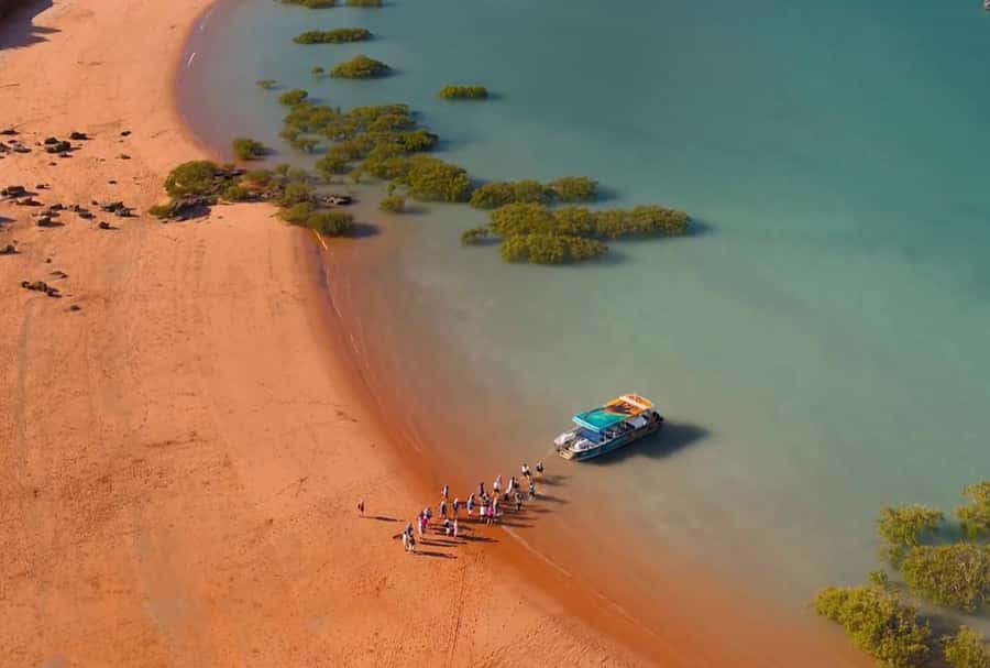 BROOME: SCENIC & PREHISTORIC CRUISE- Wine & Gourmet Platters - Guide style is the difference between seeing and understanding