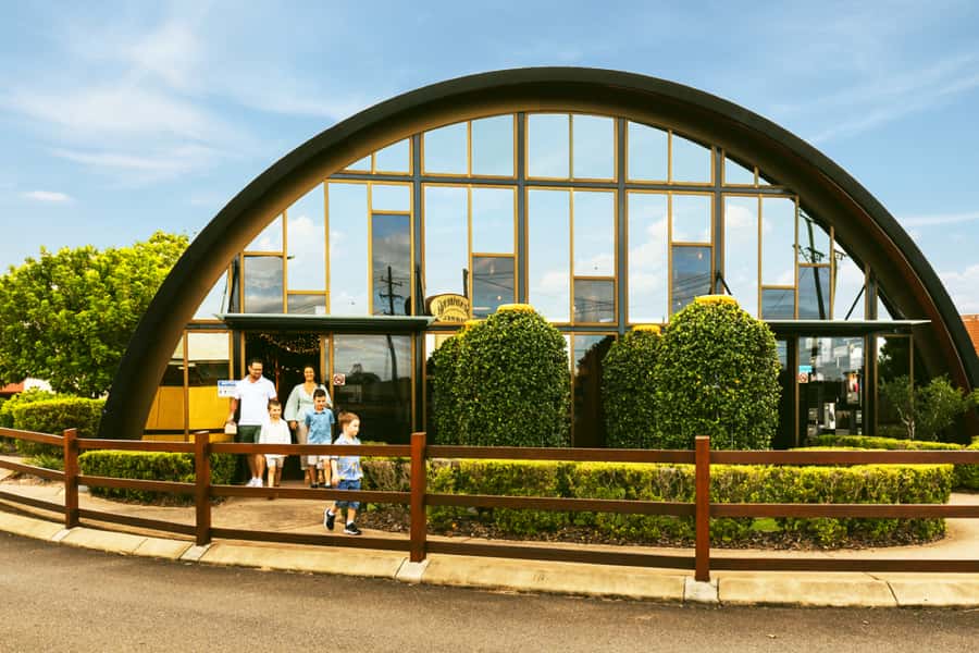 Bundaberg: Brew Tasting and Self-Guided Gallery Tour - Bundaberg in 30 minutes: what you really get