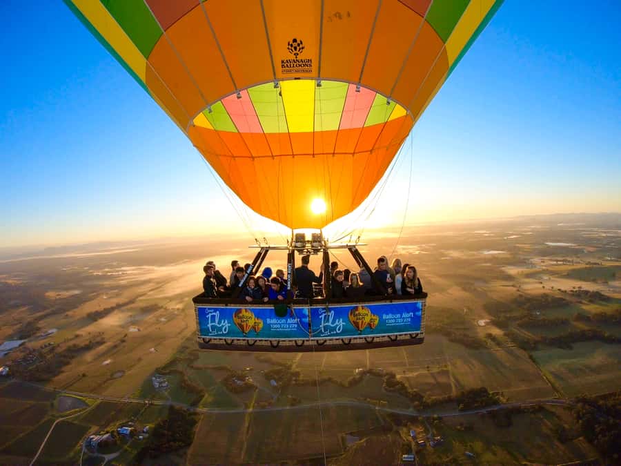 Byron Bay: Sunrise Hot Air Balloon Flight with Breakfast - Meeting at The Farm Byron Bay and getting set up fast