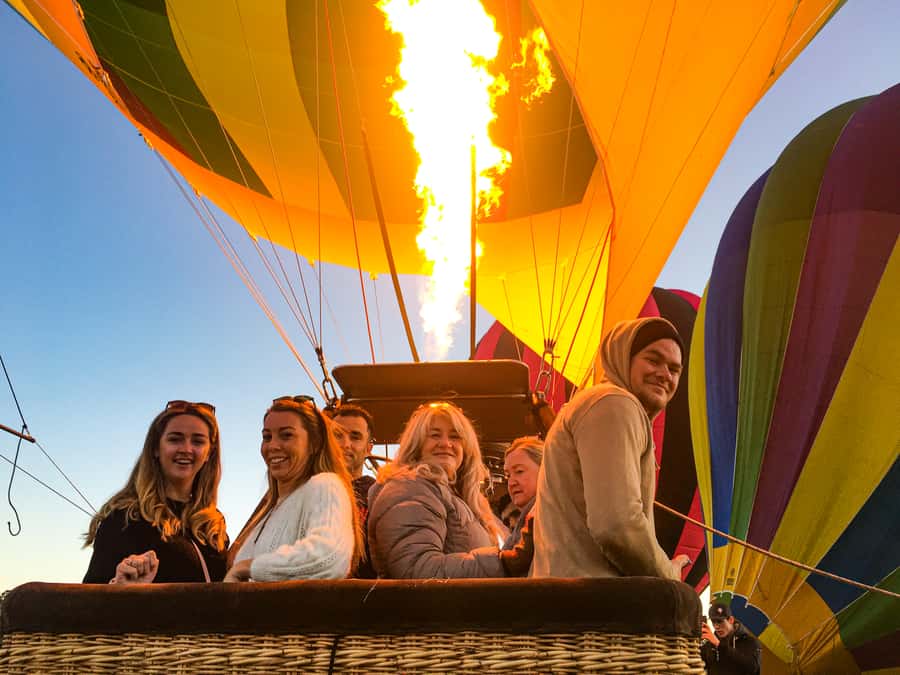 Byron Bay: Sunrise Hot Air Balloon Flight with Breakfast - Weather changes, timing, and transfers you should plan for