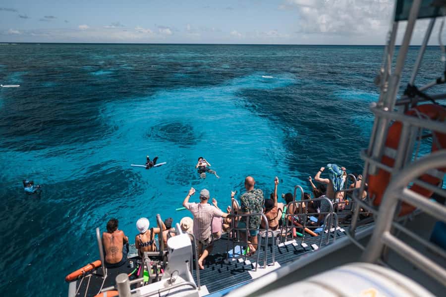 Cairns: 2-Day Great Barrier Reef and Fitzroy Island Tour - Key Things Worth Paying Attention To
