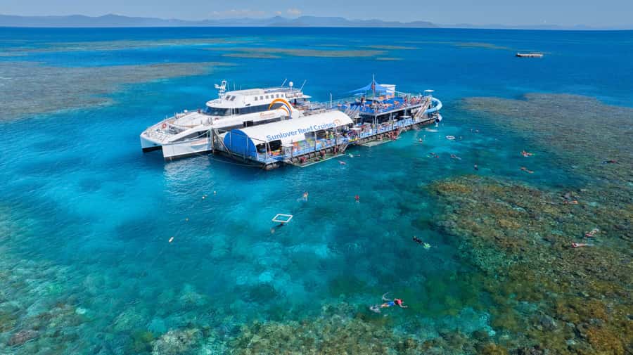 Cairns: Great Barrier Reef and Fitzroy Island Boat Tour - Cairns to the Moore Reef Pontoon: A Full Morning That Gets You There Fast
