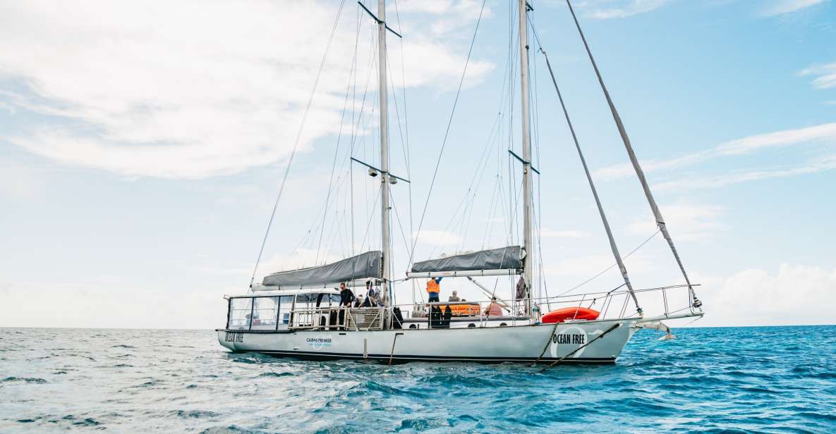Cairns: Green Island & Great Barrier Reef Sailing Tour - Lunch on Board: A Smorgasbord That Actually Refuels You