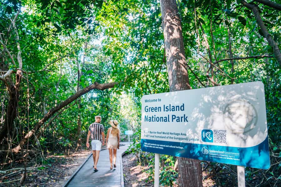 Cairns: Green Island, Snorkelling and Glass-Bottom Boat - Beach snorkeling off the sandy shore: what you can realistically see