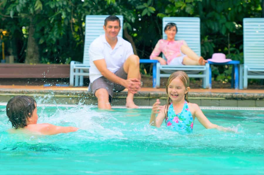 Cairns: Green Island, Snorkelling and Glass-Bottom Boat - Who this tour suits best
