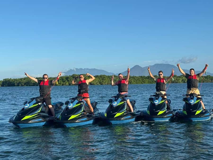 Cairns: Guided Jetski Tour 30 or 60 min - B Finger Cairns Marina: where check-in starts and why timing matters