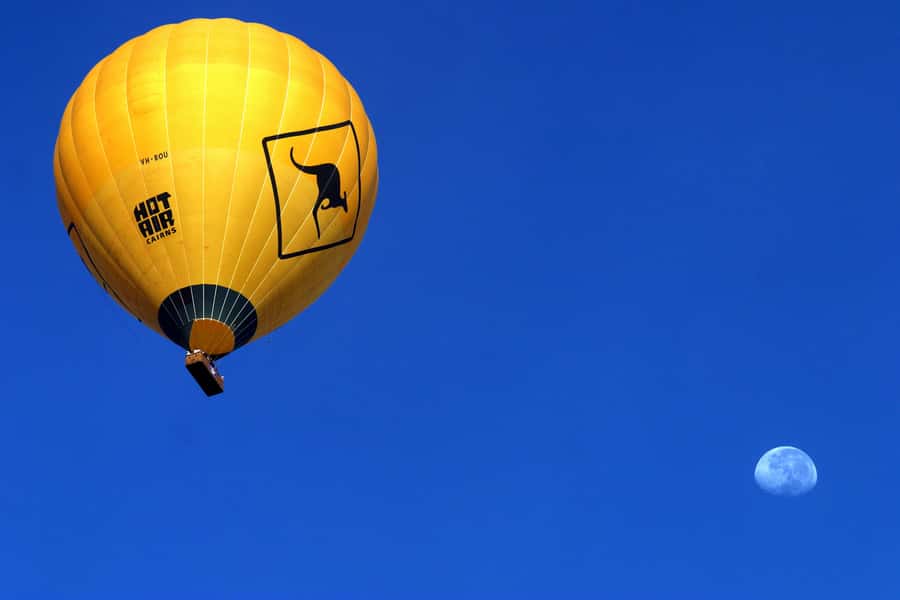 Cairns: Hot Air Balloon Flight with Transfers - Tips for your packing list: shoes, water, jacket, camera